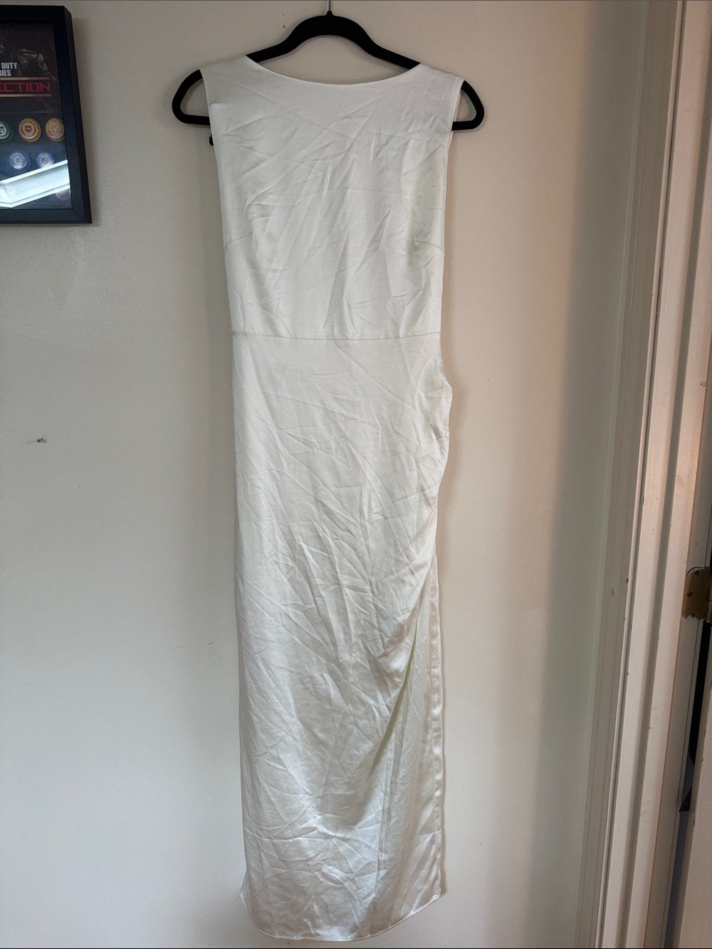 Sleek White Sleeveless Maxi Dress